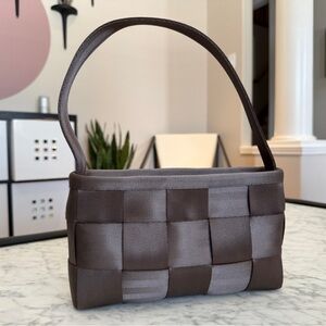 Harvey’s Original Woven Seatbelt Handbag - Brown